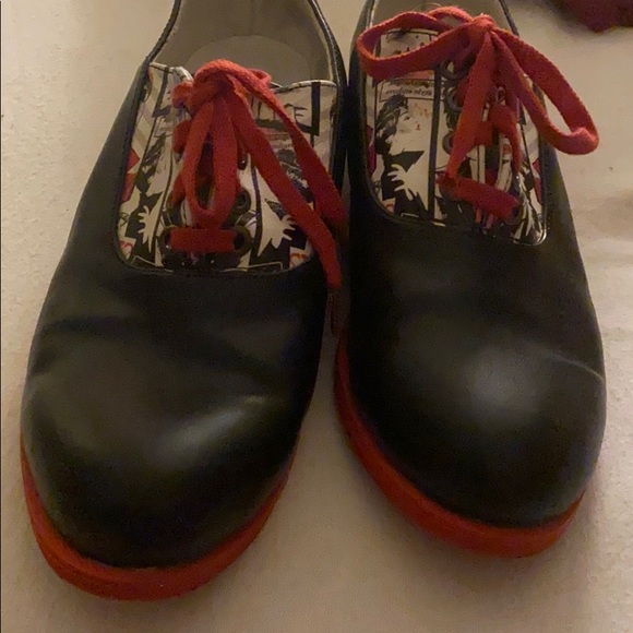 Streetfly oxford black lace ups with red bottoms - Picture 2 of 3